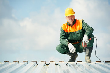 The Benefits of a Metal Roofer